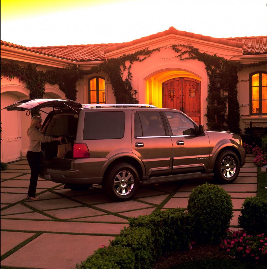  Lincoln Navigator 2003 года  (фото 56 из 59)